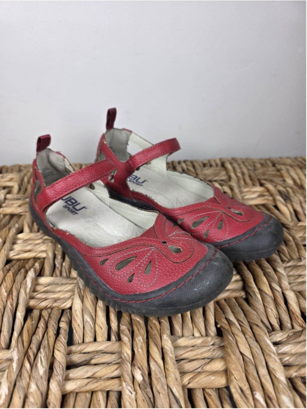 JBU by Jambu Sport Mary Jane Shoes Womens 6M Red Butterfly Cutout All Terra